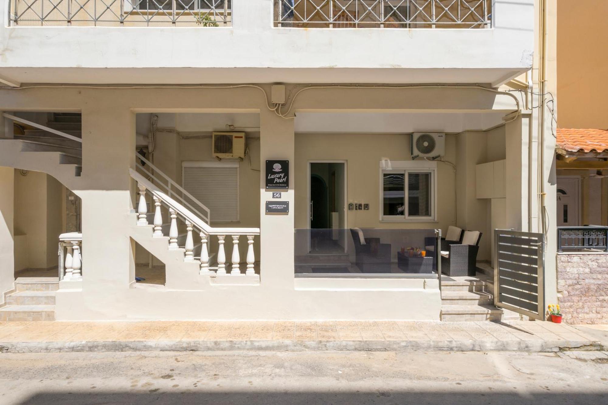 Luxury Pearl, Steps To The Beach Hriszí Aktí Haniá Kültér fotó